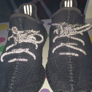 Yeezy 350 static black